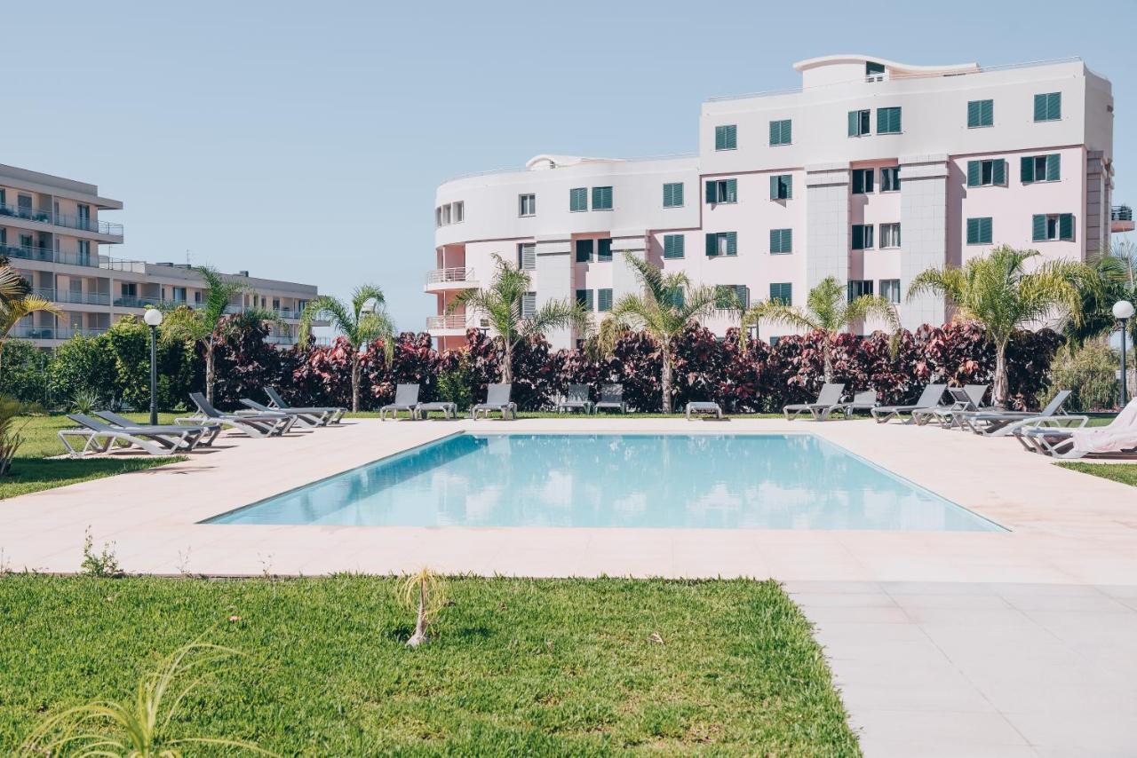Elephant 2Br Apartment With Terrace, Side Sea View And Pool Access Funchal Dış mekan fotoğraf